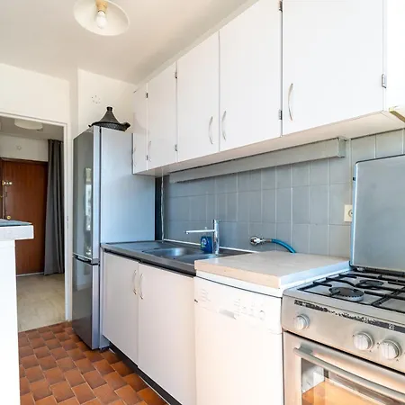 Apartment Golfe-juan Proche Plage, Centre Et Gare Vallauris